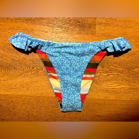 MAAJI eco friendly reversible floral extra cheeky bikini swim bottom NWT - Picture 5 of 6